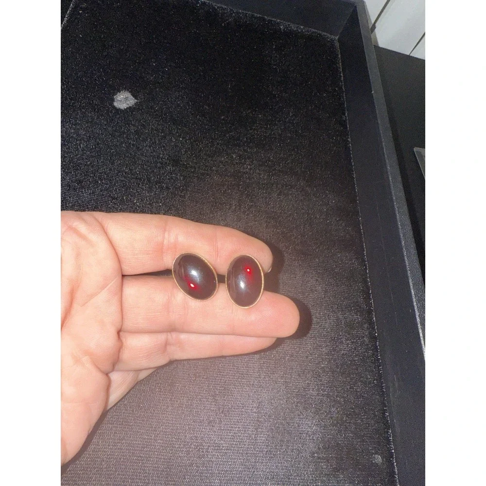 Stunning GoldTone And Garnet Red Stone Vintage  Cuff‎ Links 3912